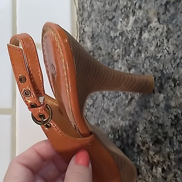 Qupid Orange Slingback Platform Heels. Size 6.5 - Picture 7 of 8